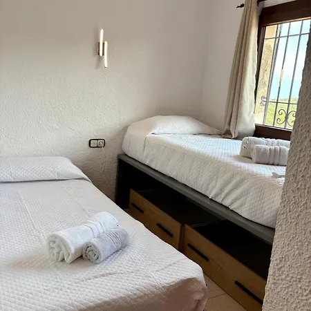 빌라 Costa Brava 칼론제